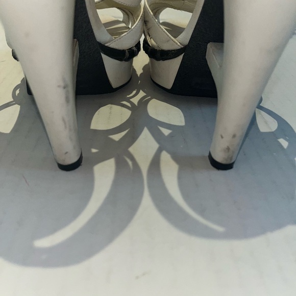 Yves Saint Laurent Gladiators - Picture 4 of 8